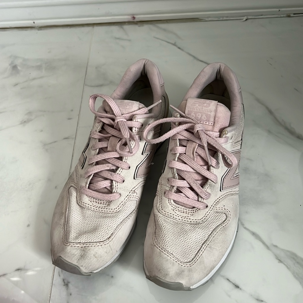 New Balance 696 Sneakers